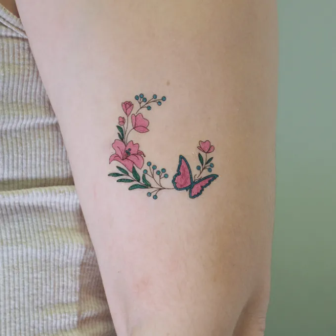 Fargelegg-selv-tatoveringer - Flower Power